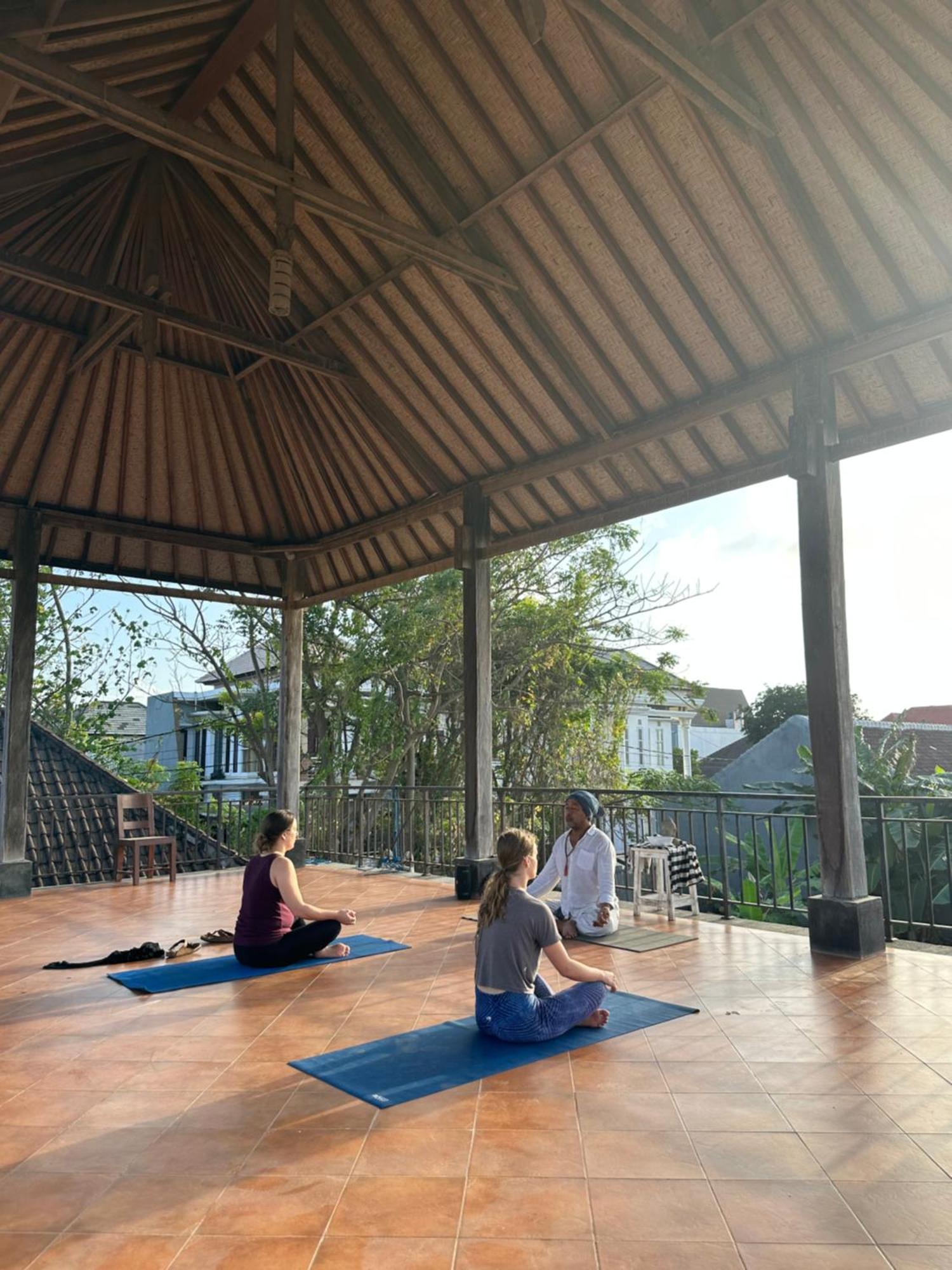 Diuma Residence Yoga Meditation Retreat And Healing Center Sanur Екстериор снимка