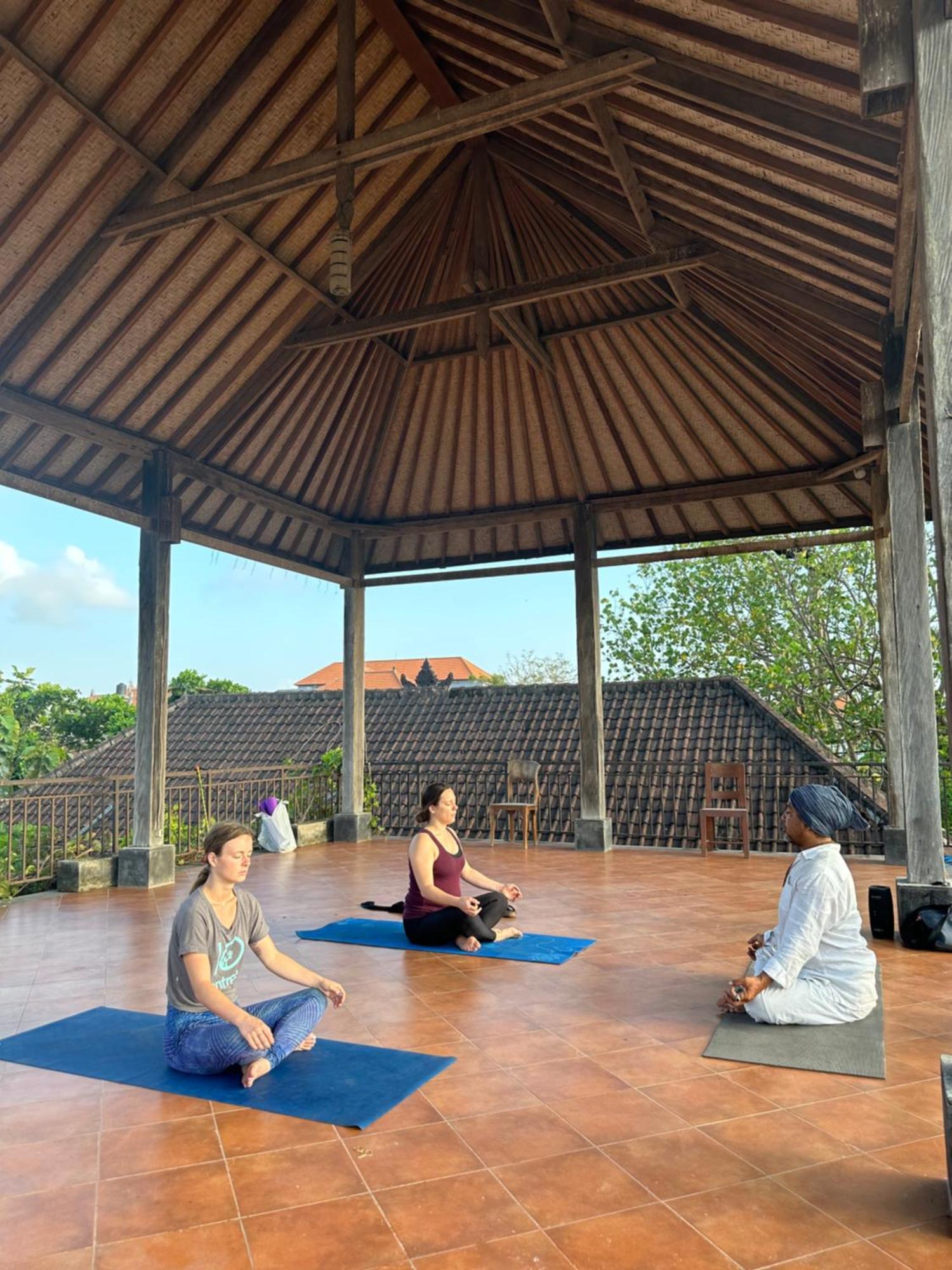 Diuma Residence Yoga Meditation Retreat And Healing Center Sanur Екстериор снимка